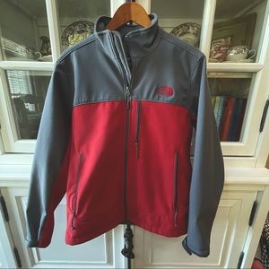 Men’s North Face Soft Shell Coat Small EUC